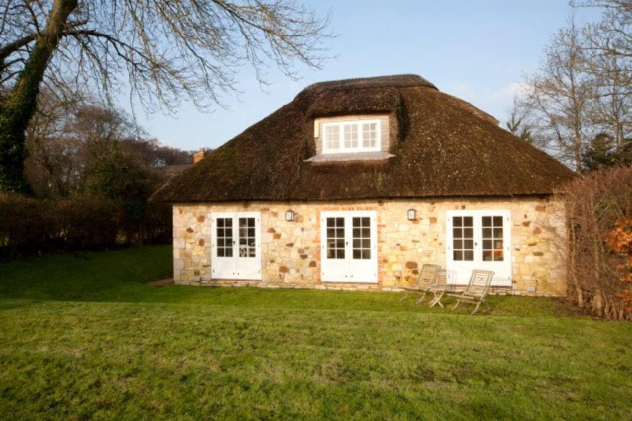The Lodge: Adorable, Romantic Thatched Cottage Фрешуотер Экстерьер фото